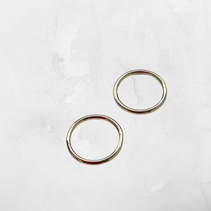 Earrings: 9ct Gold Sleeper Earrings