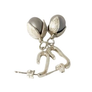 Chain Link Stud Earrings - Silver Pearls