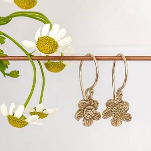 Charms: Daisy Charm Dangle Earrings | 9ct Solid Yellow Gold