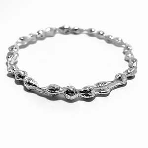 Kōwhai Pod Sterling Silver Bangle