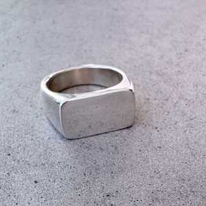 Eden Signet Ring – Sterling Silver Rectangle Signet Ring