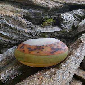 Glass: Taupo Tussock Hangi Stone
