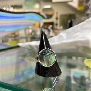Jewellery: Paua Ring
