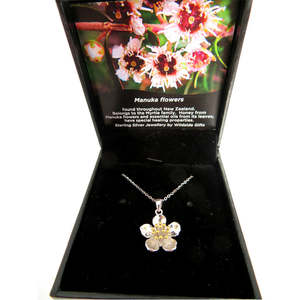 Manuka Pendant