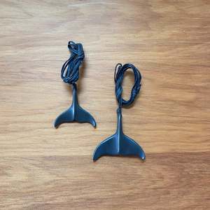 Jewellery: Whale Tail Pendant - Large