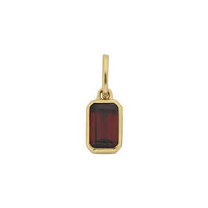 9ct Yellow Gold Rectangular Garnet Pendant