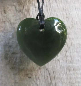 All Jewellery: Genuine NZ Greenstone Heart Necklace