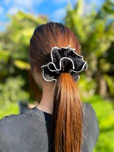 Wave Trim Scrunchie – Lightweight Ruffle Hair Tie