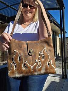 Handbag: Blaze - Aged Leather Attitude