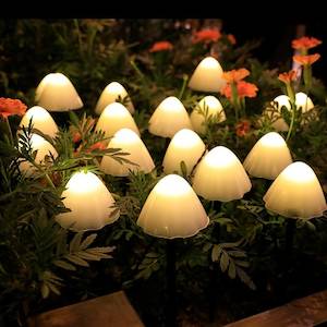 Christmas Collection: 20 LED Mushroom Solar Garden Lights (Warm White)