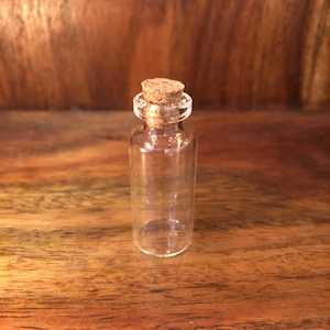 Glass Bottles: Cylinder Glass Bottle