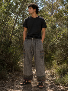 Best Selling: Nepal Pocket, Hem Border