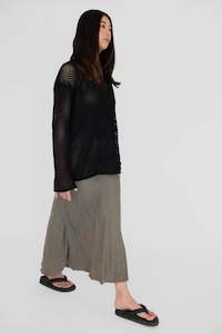 Her Knitwear: BEIGED // The Net Jumper BLACK