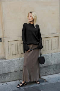 Her Knitwear: S O P H I E // Relaxed Jumper BLACK