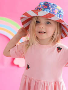 Phoenix The Fox: PHOENIX AND THE FOX // Bucket Hat REVERSIBLE