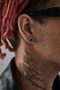 Jewellery: SGC // Love Claw Earring ONYX