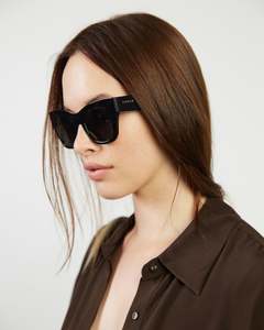 Saben: SABEN // SLOANE BLACK