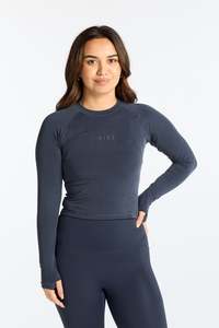 Varsity 2 0: THE ESSENTIAL CROP LONG SLEEVE SLATE BLUE