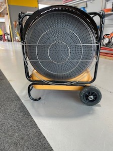 Heating/Cooling: VAL 6 Diesel Heater