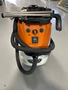 Construction: Stihl Industrial Wet/Dry Vac