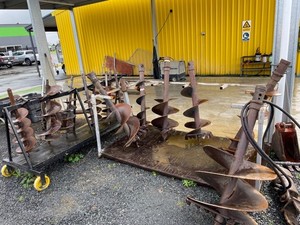 Earthworks: Skid Steer Augers 250/400/450/600