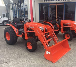 Tractor 4WD Kubota (33HP) w/ Mower or Loader – Harrisons HireMaster Feilding