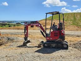 Excavator Yanmar 1.7T MiniTilt Hitch (Trailerised) – Harrisons HireMaster Feilding