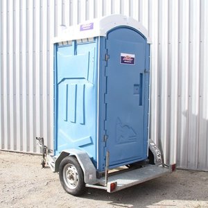 Portaloo Flushing on Trailer – Harrisons HireMaster Feilding