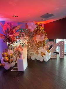 Women Shirts: Chill Package 10 (21st) Gold shimmer wall