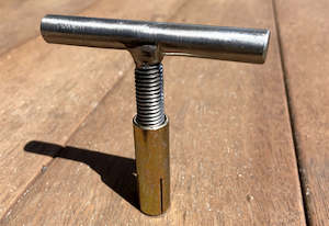 Frontpage: Ground Anchor Tee SS