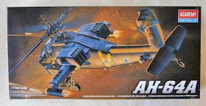 Academy 12488 1/72 AH-64A APACHE (2138)