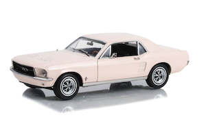 1 18 Scale: GreenLight GL-13642 1/18 1967 Ford Mustang Coupe