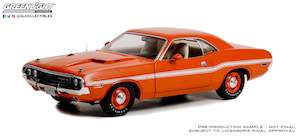 GreenLight GL-13630 1/18 1970 Dodge Challenger R/T with Dog Dish Wheels