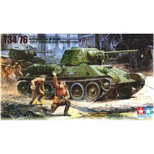 Tamiya 35149 1/35 Russian Tank T34/76 - "ChTZ" Version 1943 Production