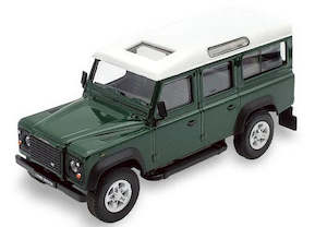 1 43 Scale: Cararama CR-453240 Land Rover Defender