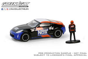 1 64 Scale: GreenLight 97160-F 2020 Nissan 370Z with Driver