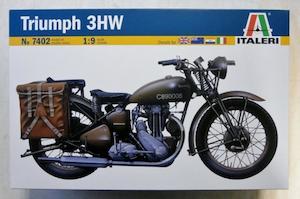 Italeri 7402 1/9 TRIUMPH NZ COMMEMORATIVE WWII
