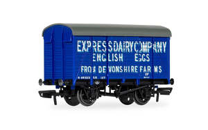Hornby R60279 SR Express Dairies Box Van