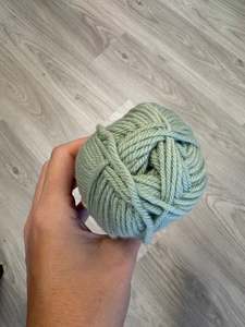 8 Ply Dk: Heritage Polwarth - Re-loved