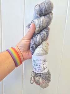 Re Loved Yarn: Australia Skein Cushy - Re-loved
