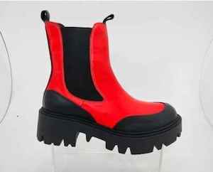 Shoes: MAGO Ruby Boots Blk/Grenadine