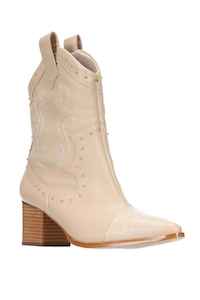 Shoes: HEY MON Hattie Boot Cream