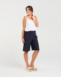 Black Stone: BLACKSTONE Darcy Shirred Shorts FNavy