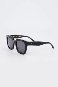Isle Of Eden: Maleika Sunglasses - Black