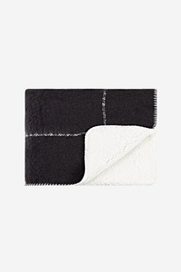 Throws And Blankets: Grid Sherpa Throw - Black