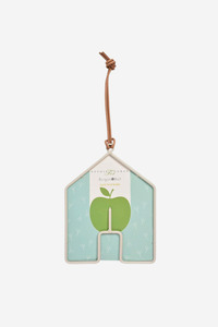 Outdoor Living: Apple Bird Feeder - House