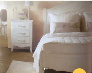 Bed 1: LUBERON COLLECTION--- QueenSize Bed