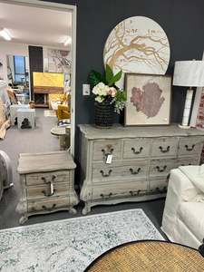 Package / Bella French  1 Chest + 2 Bedsides Mud Grey.