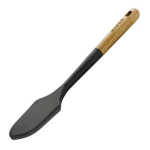 Kitchenware: Staub Pastry Scraper - 31cm