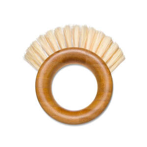 Full Circle: Full Circle The Ring Veggie Brush